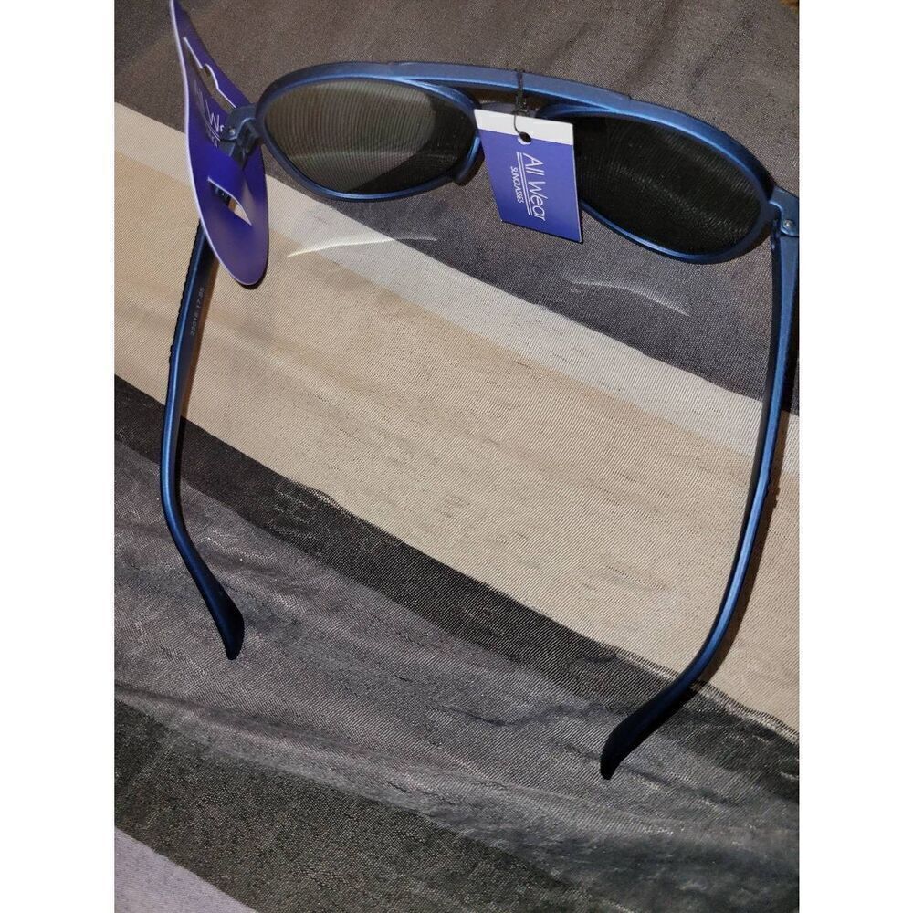 Blue 💙 sunglasses 🕶️
